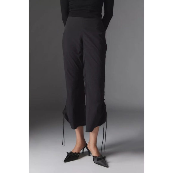 NWT Silence + Noise Hayley Black Nylon Cropped Kick-Flare Pant Sz 0 - Picture 1 of 11
